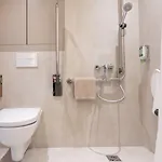 Eee